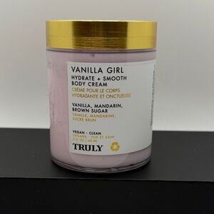 TRULY Vanilla Girl Body Cream
